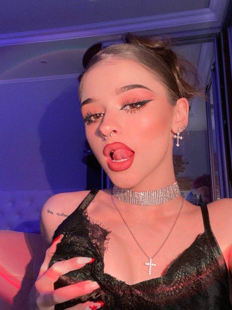 Индивидуалка СПб Ксюша +7(981)214-21-80 